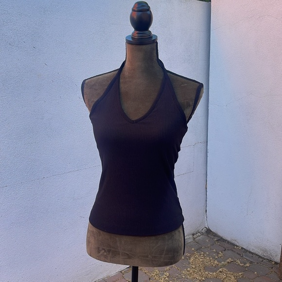 Rib-Knit V-Neck Halter Top - Picture 2 of 6